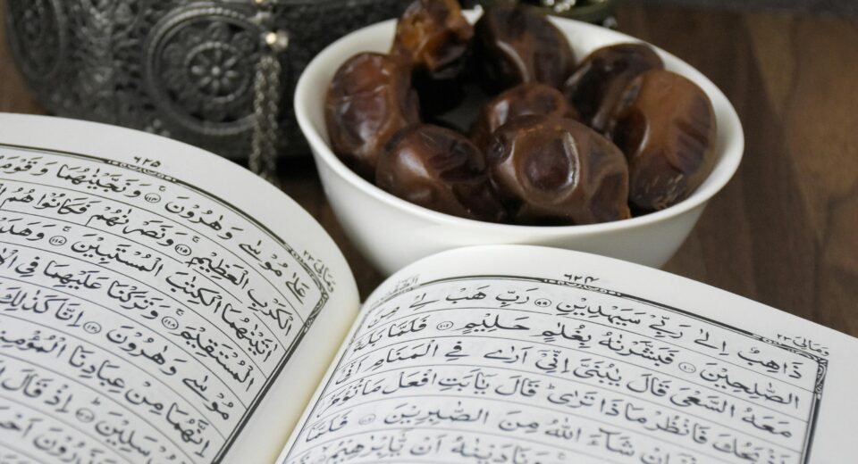 সকালবেলার দোয়া আরবি সহ বাংলা অনুবাদ