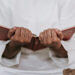 হাদিসের আলোকে দৈনন্দিন জীবন: ইসলামিক জীবনধারার সম্পূর্ণ গাইড